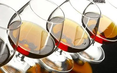 Коньяк Баязет ароматний букет вітчизняного виробництва (Баязет) Коньяк Баязет ароматний букет вітчизняного виробництва