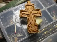 Хрестики натільні дерев'яні