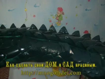 Крокодил з пластикових пляшок і пінопласту (пластикових) Крокодил з пластикових пляшок і пінопласту