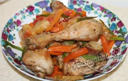 Курка тушкована з овочами і ананасом рецепт з фото (рецепт) Курка тушкована з овочами і ананасом рецепт з фото