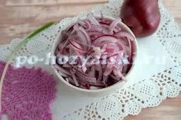 Маринований червоний лук, рецепт щоб було смачно (маринований) Маринований червоний лук, рецепт щоб було смачно