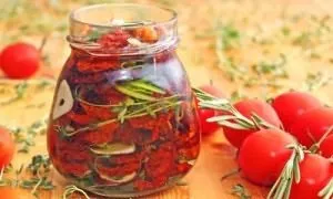 Мариновані помідори черрі