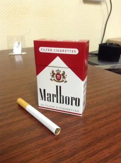 Marlboro red
