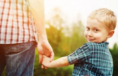 Як усиновити дитину