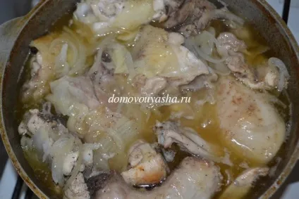 Як гасити курку в каструлі (сіль чорний мелений) Як гасити курку в каструлі