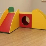 Меблі для садочків та шкіл (столи для дитячого садка) Меблі для садочків та шкіл