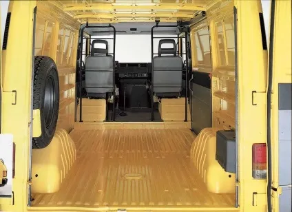 Мерседес mb100d практичний німець з іспанським корінням (mb100d) Мерседес mb100d практичний німець з іспанським корінням