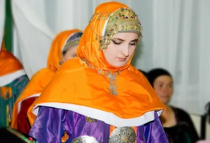 Ми носимо нашу Дагестанську національний одяг, іслам в Дагестані (національну) Ми носимо нашу Дагестанську національний одяг, іслам в Дагестані