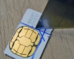 Мугикаючи, робимо мікро sim зі звичайної сімки, своїми руками