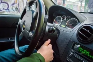 Обслуговування акумулятора автомобіля своїми руками (акумулятора) Обслуговування акумулятора автомобіля своїми руками