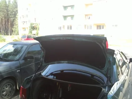 Обшивка кришки багажника своїми руками!