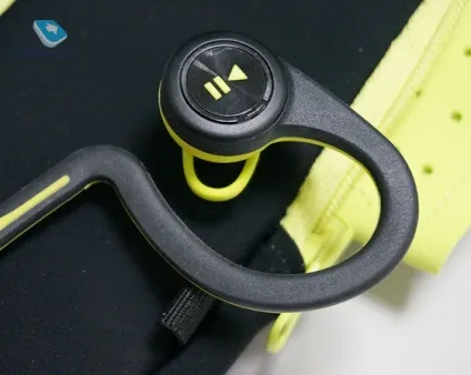 Огляд bluetooth-гарнітури plantronics backbeat fit