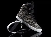 Одяг в стилі swag
