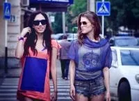Одяг в стилі swag