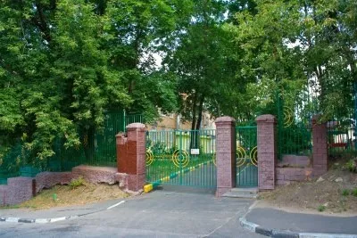 Огородження для дитячих садків відео-інструкція по монтажу своїми руками, висота огорож сходів, ціна (дитячих) Огородження для дитячих садків відео-інструкція по монтажу своїми руками, висота огорож сходів, ціна