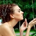 Зачіска з мотузкою - модно, стильно і нескладно (зачіска мотузочок стрічка лоб) Зачіска з мотузкою - модно, стильно і нескладно