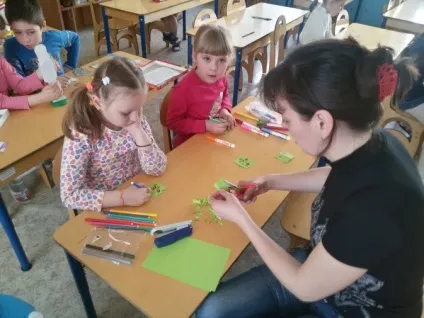 Предметно-розвиваюче середовище в доу «тематичні куточки» (виховання дітей) Предметно-розвиваюче середовище в доу «тематичні куточки»