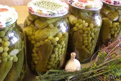 Мариновані огірки з зеленим горошком, мої улюблені рецепти (горошком) Мариновані огірки з зеленим горошком, мої улюблені рецепти