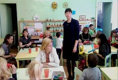 Майстер-клас з батьками і дітьми старшої групи птах щастя (робимо надрізи трикутної форми) Майстер-клас з батьками і дітьми старшої групи птах щастя
