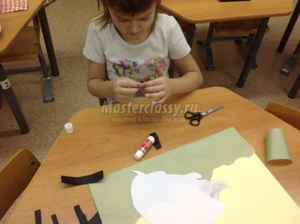 Майстер-клас з виготовлення панно в техніці паперопластика (клас) Майстер-клас з виготовлення панно в техніці паперопластика
