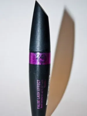 Max factor (макс фактор) бренд і країна виробник, історія та асортимент