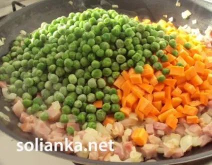 Морква з зеленим горошком по-французьки (горошком) Морква з зеленим горошком по-французьки