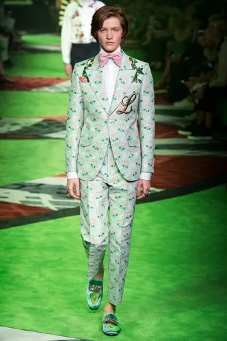 Чоловіча мода 5 ідей, як носити піджак навесні-влітку 2017 (milan fashion week) Чоловіча мода 5 ідей, як носити піджак навесні-влітку 2017