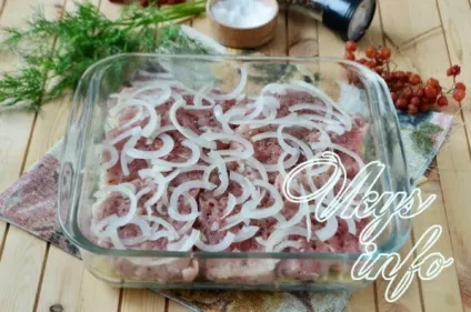 М'ясо по-французьки з картоплею в духовці - рецепт з фото (м'ясо) М'ясо по-французьки з картоплею в духовці - рецепт з фото