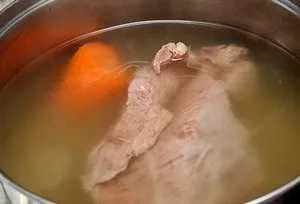 Приготування свинини свинина відварна - російська кухня (пельмені) Приготування свинини свинина відварна - російська кухня