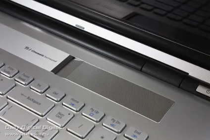 Ну дуже великий ноутбук - acer ethos 8943g