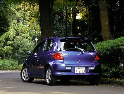 Огляд автомобіля toyota vitz, 2000 рік (каталог) Огляд автомобіля toyota vitz, 2000 рік