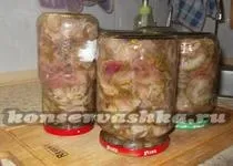 Огірковий салат на зиму, рецепт з фото з морквою і цибулею (цибуля) Огірковий салат на зиму, рецепт з фото з морквою і цибулею
