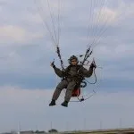 Параплан, мотопараплан і паралёт в потоці, авіаційний центр федерації надлегкої авіації (параплані політ параплані) Параплан, мотопараплан і паралёт в потоці, авіаційний центр федерації надлегкої авіації