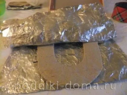 Панно домовичок на підкові з солоного тіста (майстер-клас), коробочка ідей і майстер-класів (підкові) Панно домовичок на підкові з солоного тіста (майстер-клас), коробочка ідей і майстер-класів