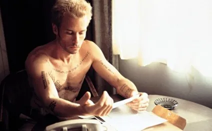 Пам'ятай (memento, 2000) - сюжет філм від і до (детектив) Пам'ятай (memento, 2000) - сюжет філм від і до