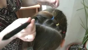 Зачіски для дівчаток на коротке волосся своїми руками (фото і відео) (дівчаток) Зачіски для дівчаток на коротке волосся своїми руками (фото і відео)