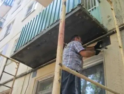 Ремонт балкона в хрущовці своїми руками