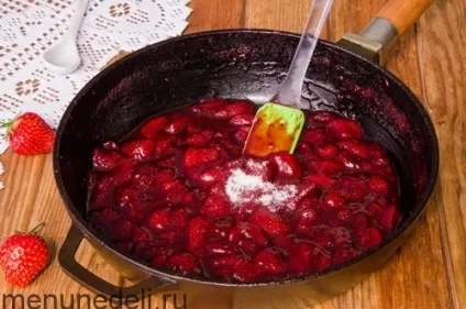 Рецепт тарта з карамелізованою полуницею (карамелізованою) Рецепт тарта з карамелізованою полуницею