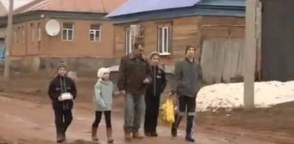 Пусть говорят - чи легко бути з молодим (легко) Пусть говорят - чи легко бути з молодим