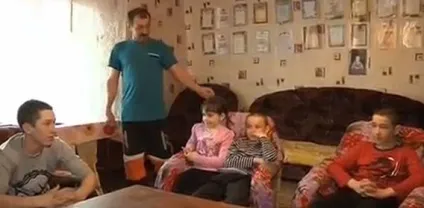 Пусть говорят - чи легко бути з молодим (молодим) Пусть говорят - чи легко бути з молодим