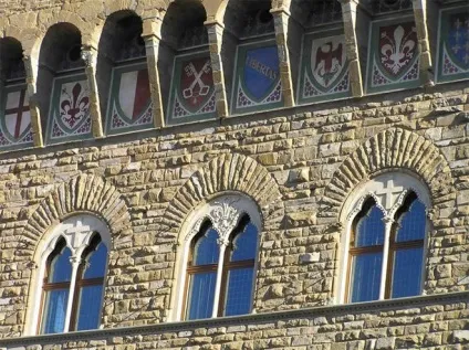 Русти на фасаді будинку з пінопласту що це таке (фасаді) Русти на фасаді будинку з пінопласту що це таке