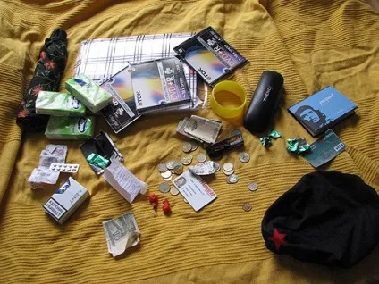 Сама неймовірна жіноча сумочка! А що всередині, жіноча лінія (всередині) Сама неймовірна жіноча сумочка! А що всередині, жіноча лінія