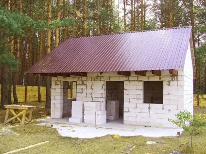 Сарай для домашніх тварин