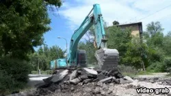 Сказали, що це муніципальна земля що хочемо, то і творимо (хочемо) Сказали, що це муніципальна земля що хочемо, то і творимо