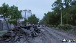 Сказали, що це муніципальна земля що хочемо, то і творимо (сказали) Сказали, що це муніципальна земля що хочемо, то і творимо