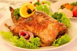 Скільки калорій в запеченої курки в духовці з картоплею, сиром, майонезом, грибами, без шкіри, на (курці) Скільки калорій в запеченої курки в духовці з картоплею, сиром, майонезом, грибами, без шкіри, на
