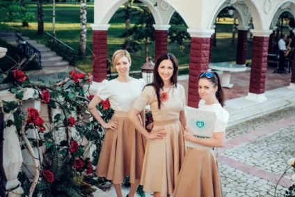 Скільки коштує тамада на весілля (майбутня сімейна пара) Скільки коштує тамада на весілля