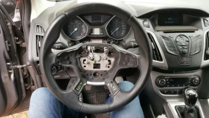 Зняття, установка і перетяжка керма в ford focus 3, салон ford focus 3 (установка) Зняття, установка і перетяжка керма в ford focus 3, салон ford focus 3