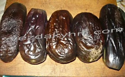 Солоні баклажани, зірка кухні (розсолом один літр води) Солоні баклажани, зірка кухні
