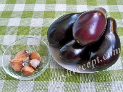 Солоні баклажани з часником